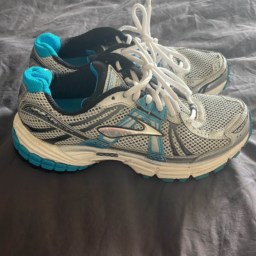 Brooks Running Shoes Size 6.5 - Picture 2 of 4